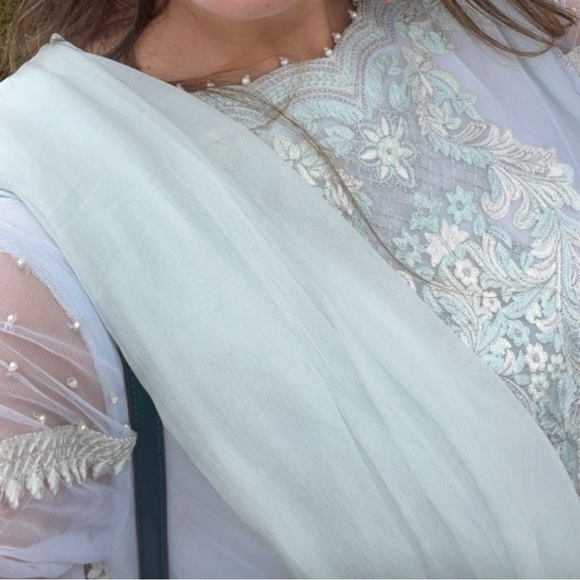 Pakistani Designer Thread & Motifs mint, white net suit - Picture 4 of 4